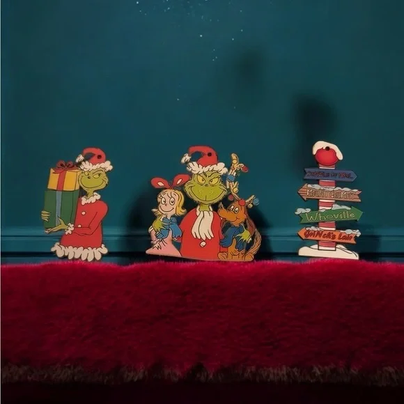 The Grinch Trio wooden ornaments (new) - Picture 3 of 7